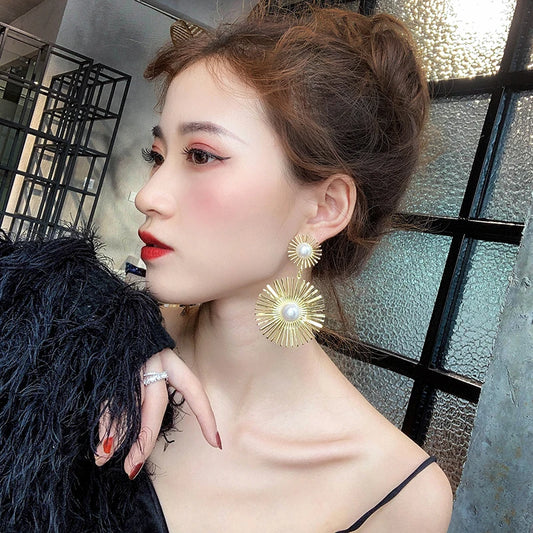 Geometric Irregular Round Pendant Earrings
