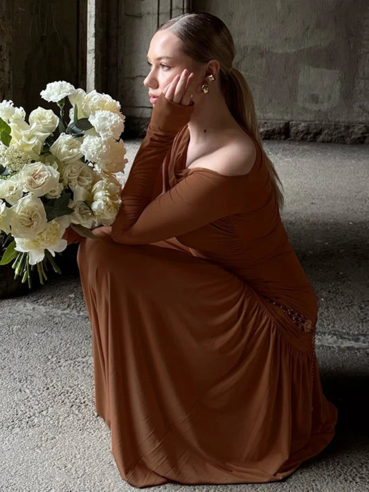 CLO022DJ
Elegant Diagonal Collar Irregular Evening Dresses for Women Long Sleeve High Waist Folds Long Party Dress Black Gown - Klixstore