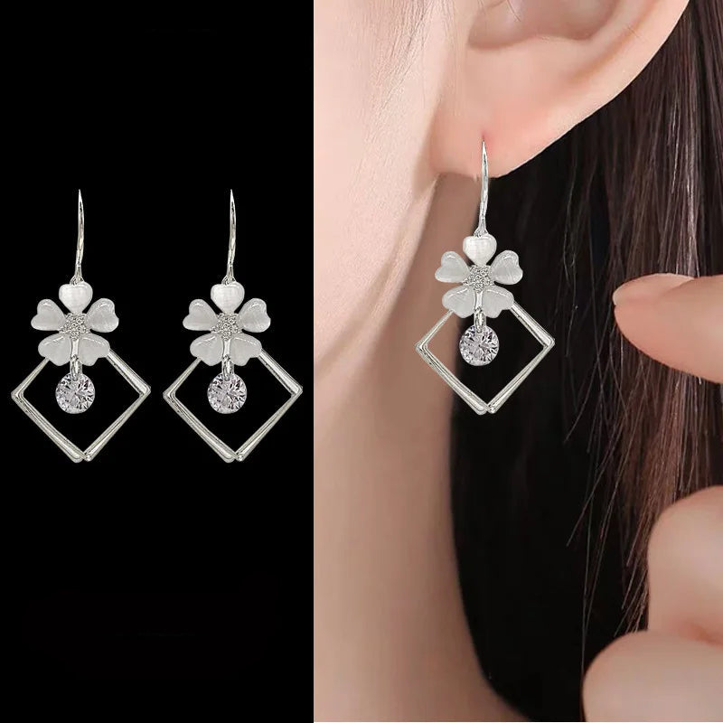 Retro Pearl Water Drop Earrings