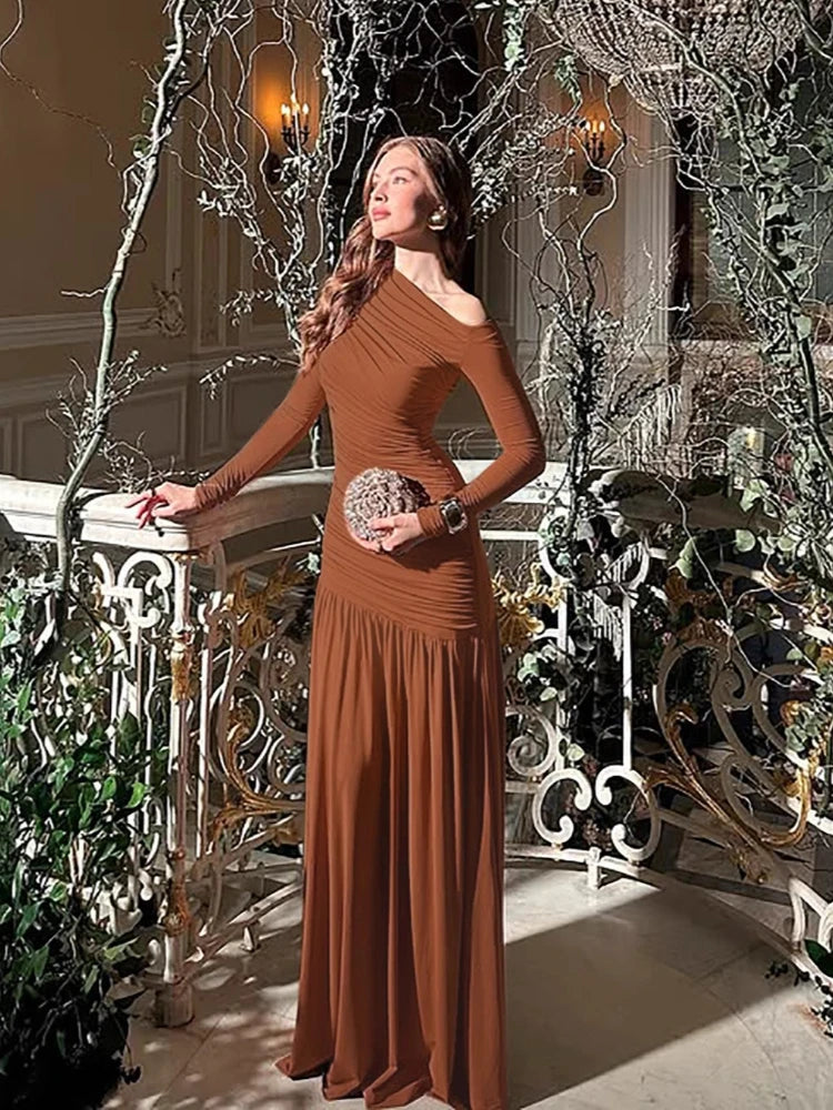 CLO022DJ
Elegant Diagonal Collar Irregular Evening Dresses for Women Long Sleeve High Waist Folds Long Party Dress Black Gown - Klixstore