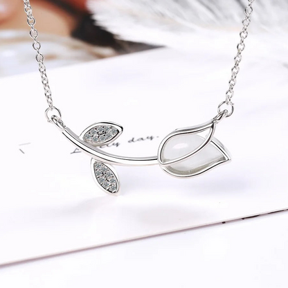 Rose Pattern Pendant Necklace for Women