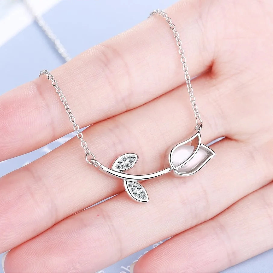 Rose Pattern Pendant Necklace for Women