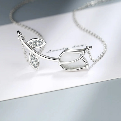 Rose Pattern Pendant Necklace for Women