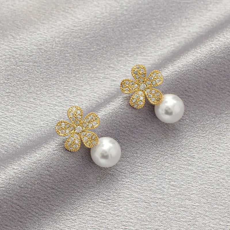 Retro Pearl Water Drop Earrings