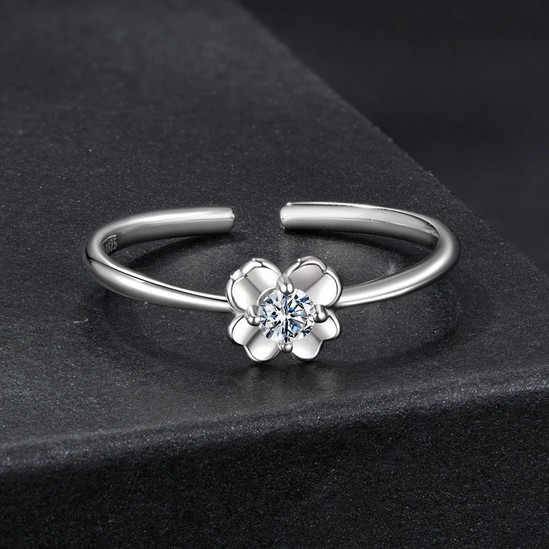 Our-leaf Clover Moissanite Open Ring