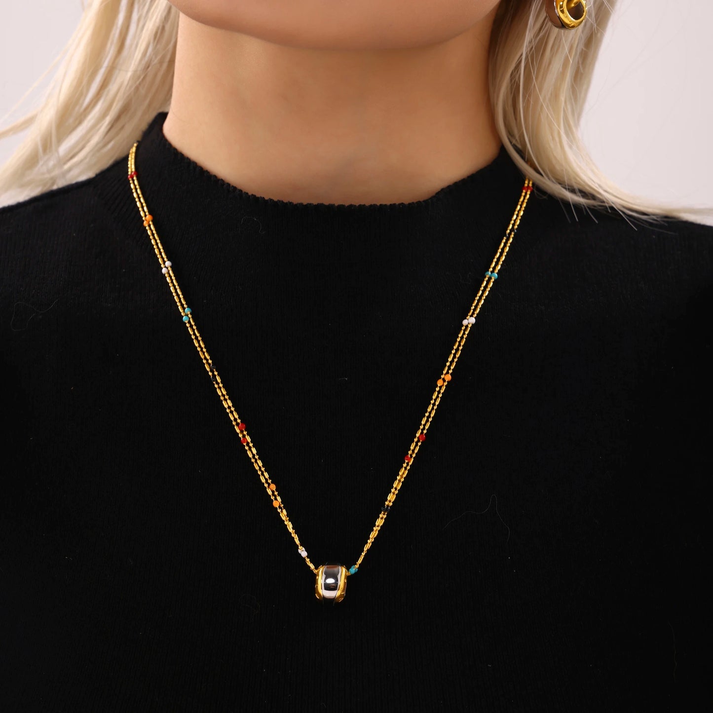 18k Gold Two-Tone Circle Pendant Jewelry Set for Women