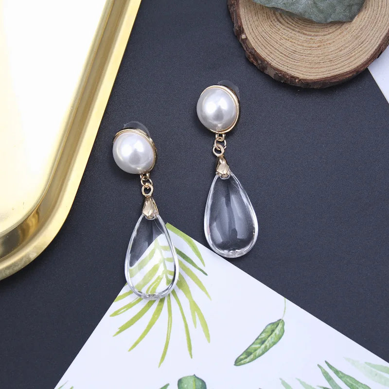 Retro Pearl Water Drop Earrings