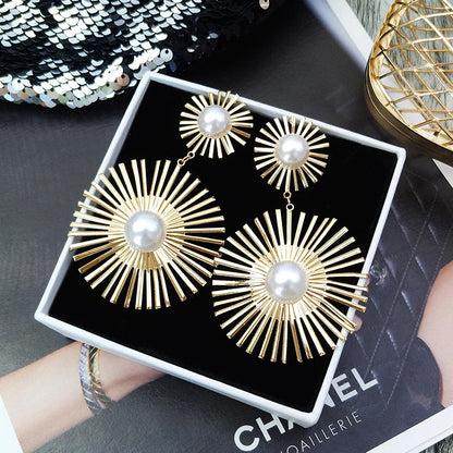 Geometric Irregular Round Pendant Earrings