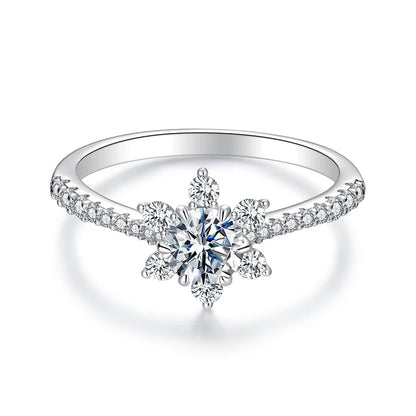 Round Cut Moissanite Wedding Ring